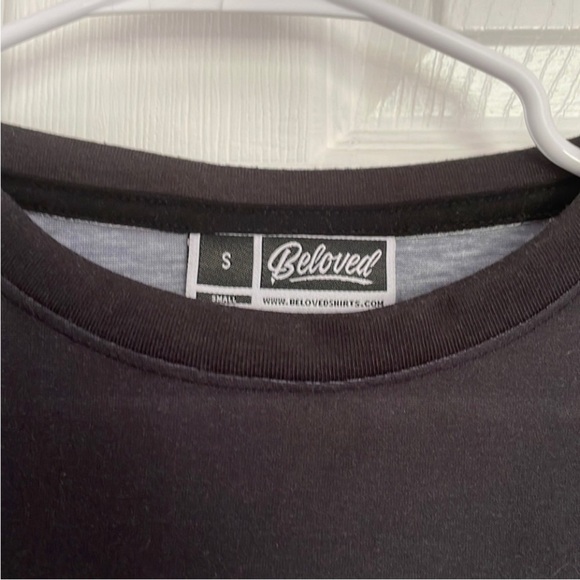 Beloved‎ Shirts No Face Graphic Tee - Picture 7 of 10
